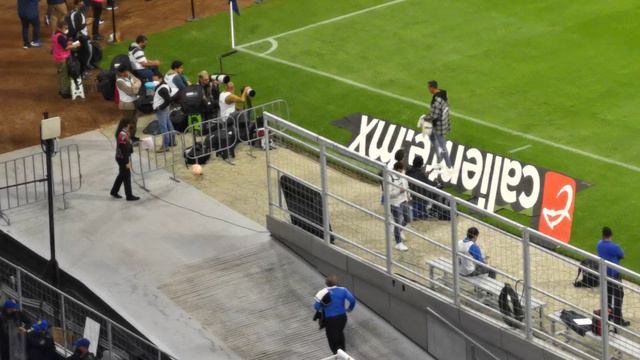 RAMIRO FUNES MORI apoyando a su Equipo - Cruz Azul vs Monterrey Cuartos de Final смотреть онлайн