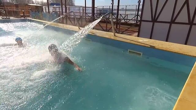 Горячий источник Верхний бор в Тюмени это очень круто! Это был мой лучший отдых в России смотреть онлайн