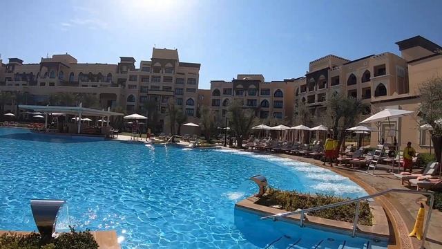 Abu Dhabi Saadiyat Rotana Resort & Villas Februar/2019 смотреть онлайн