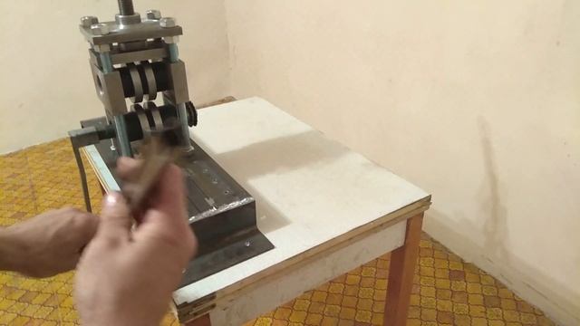 Трехцепной профилегиб