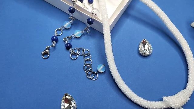 Кулон и серьги Украшения ручной работы Украшения из бисера и камней смотреть онлайн