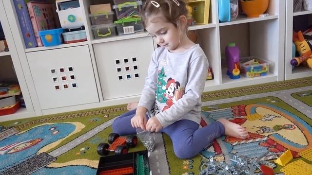 VLOG Уже говорит предложениями. Настя разлила горячее какао смотреть онлайн