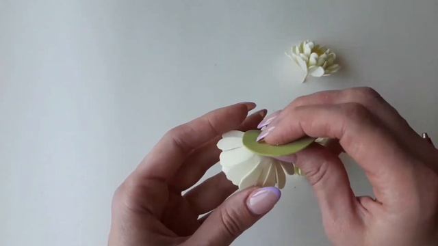 Цветы из фоамирана. Красивые цветочки на заколках своими руками / DIY / Flowers from foamiran смотреть онлайн