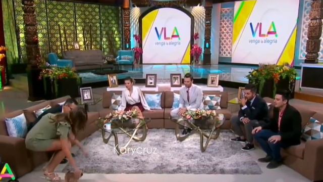 Vanessa Claudio |presentando a Luca 🐶🐾 *sala VLA смотреть онлайн