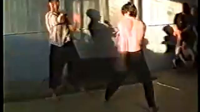 Матчевая встреча по Вин Чун 2 Луганск 2002г.avi смотреть онлайн