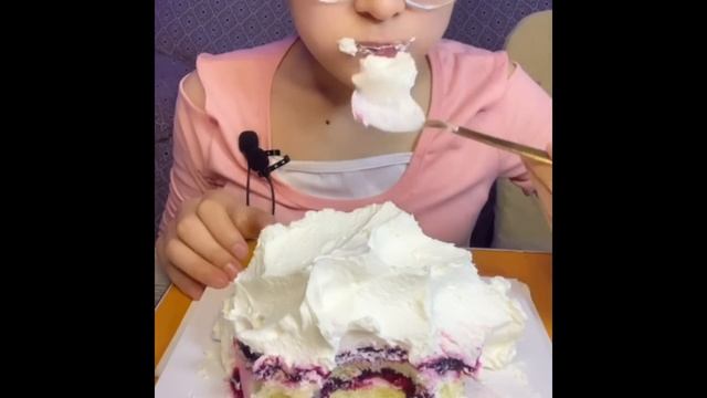 [ASMR] Thick Cream Cake Mukbang | Eating Show