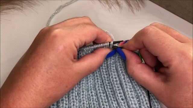 Как связать фиксированный отворот шапки. Шапка с двойным отворотом резинкой 2х2 смотреть онлайн