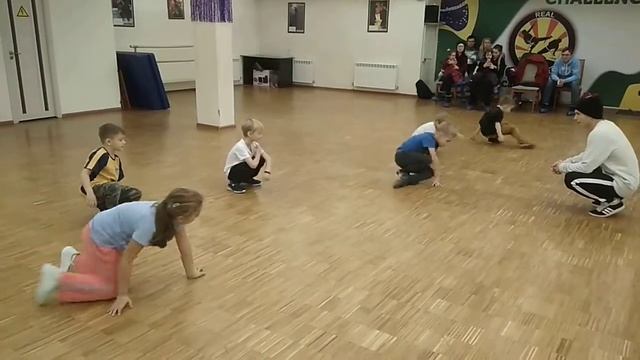 Открытый урок по брейк дансу в младшей группе 18.12.18 смотреть онлайн