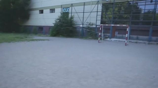 Как качки играют в футбол смотреть онлайн
