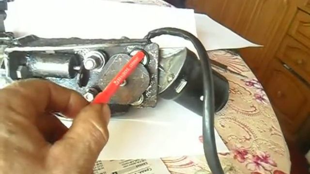 Циркуляционный электронасос для охлаждения масла для любого двигателя смотреть онлайн