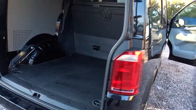 Volkswagen Transporter 2.0 TDI T32 BlueMotion Tech Highline Crew Van - FJ Chalke, Wincanton смотреть онлайн