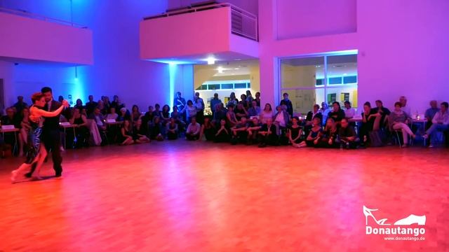 Showtanz Magdalena Gutierrez & German Ballejo Ulm 2018 Tango "El Marne" смотреть онлайн