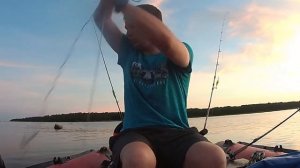 Рыбалка на ФИНСКОМ ЗАЛИВЕ. Жор судака! Огромная мережа!