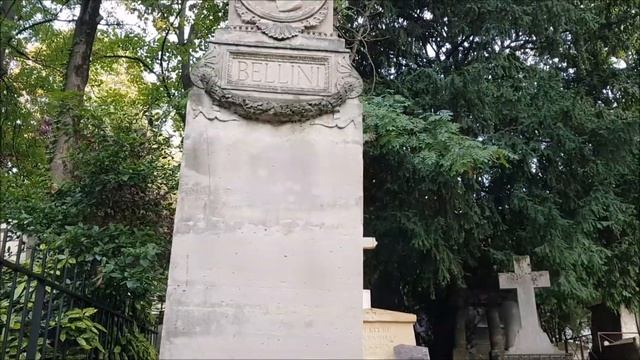Париж. Кладбище Пер-Лашез: знаменитые могилы смотреть онлайн