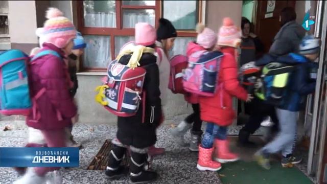 Bečej: Da li će OŠ "Petefi Šandor" biti zatvorena? смотреть онлайн