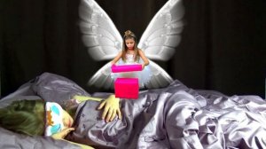 ЗУБНАЯ ФЕЯ. Как фея приносит подарки. Детский канал Расти вместе с нами.