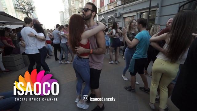 Samuel Funfolw and Svetlana Levchenko open air Kizomba Dancing in Respublica Vosmera, Tue 01.05.201 смотреть онлайн