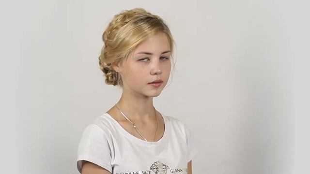 Как сделать модный макияж и прическу для школьницы смотреть онлайн
