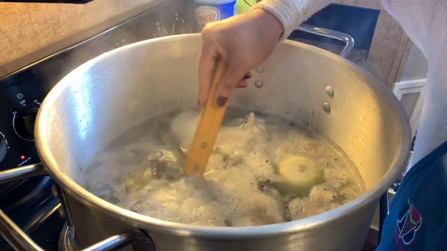 How To Cook Rojo Menudo Mexican Style | Making Spicy Menudo | Menudo Tripe Soup | Selma Rivera