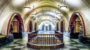 "ПЛОЩАДЬ РЕВОЛЮЦИИ"🚇одна из самых известных станций московского#метро😍08.06.2024#russia#moscow