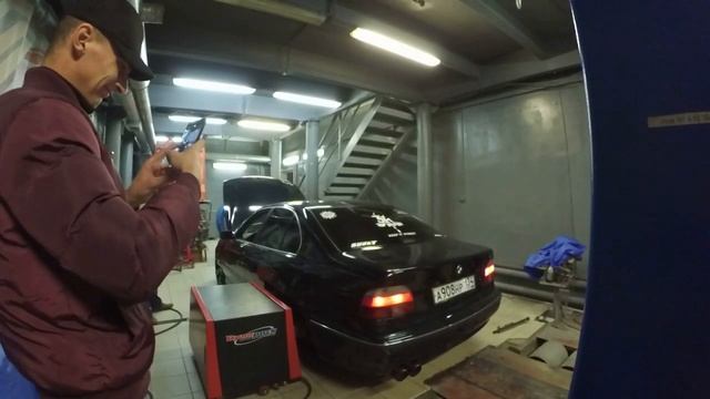 замер мощности на диностенде BMW 528i E39