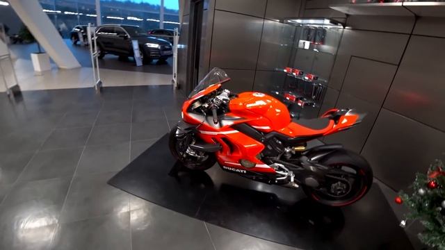 Ducati Superleggera V4 - МОТОЦИКЛ по цене КВАРТИРЫ в МОСКВЕ