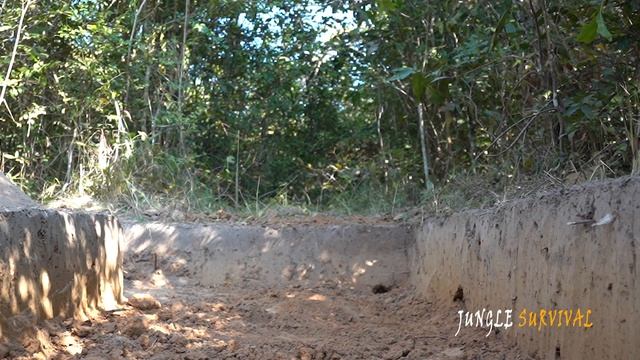 Build Swimming Pool Around Half Underground House смотреть онлайн