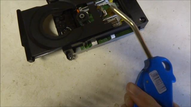 Fixing Original Xbox Disk Drive That Wont Open! смотреть онлайн
