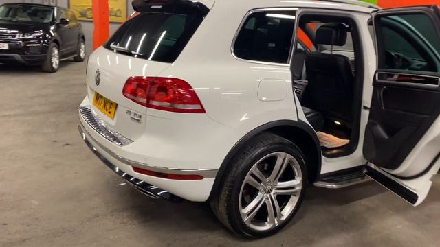 Volkswagen Touareg R-Line Plus 2017 смотреть онлайн