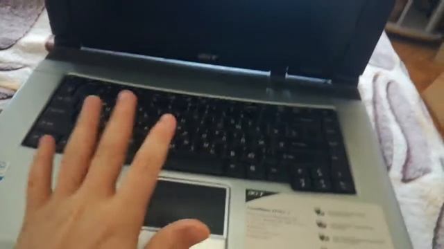 Древний Ноутбук 2005 года! смотреть онлайн
