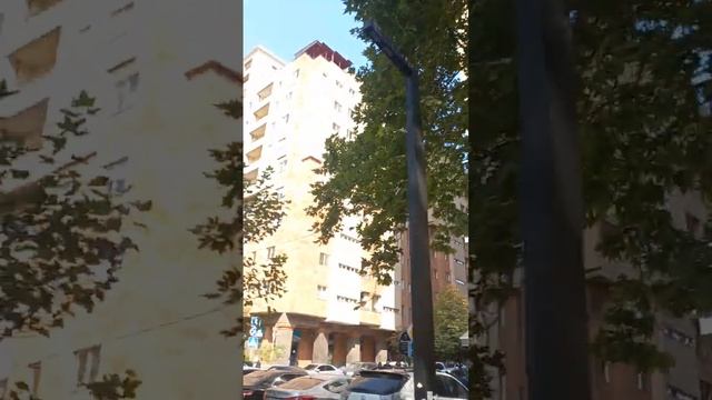 Впечатления на каждом шагу.Ереван.Кентрон.Октябрь 2022 год смотреть онлайн