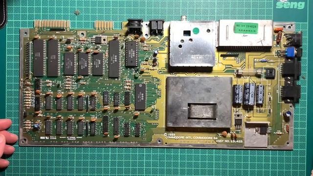C64 Repair: Bad Color RAM смотреть онлайн