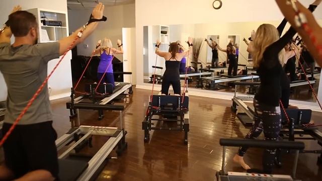 Reformer Pilates Class in Phoenix Video смотреть онлайн