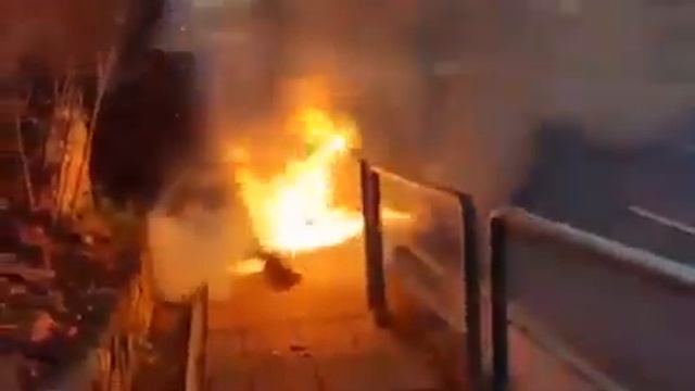 А вот так горят электросамокаты? смотреть онлайн