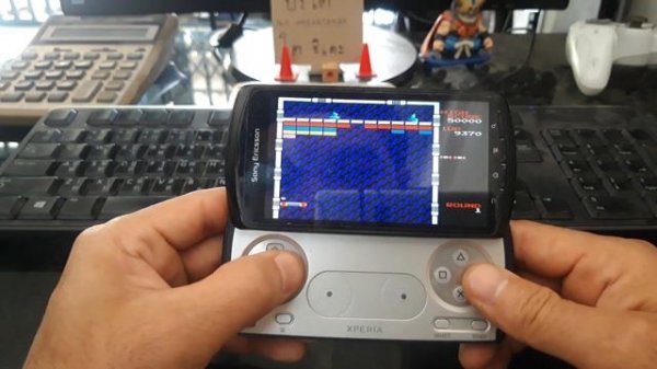Arkanoid With Emulator NES + Sony Ericsson Xperia R800i