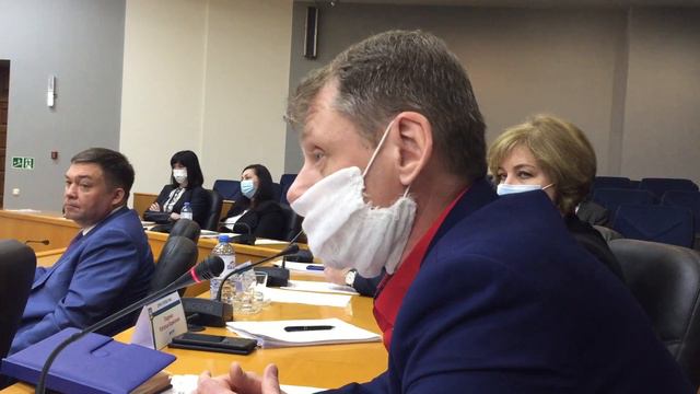 Депутаты Думы города Урай выступили с резкой критикой бездействия администрации. смотреть онлайн