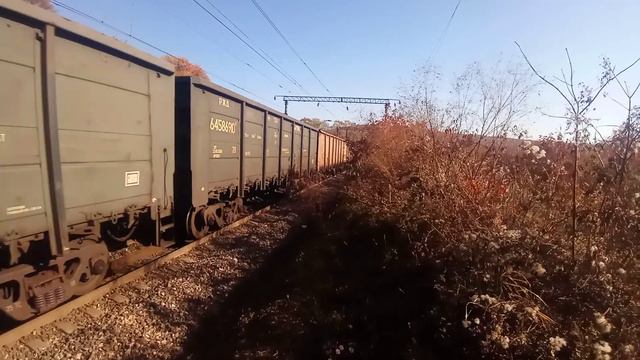 Встреча электровозов 3ЭС5К-1157 и 2ЭС5К-165/168 "Ермак" с грузовыми поездами на осеннем Транссибе. смотреть онлайн