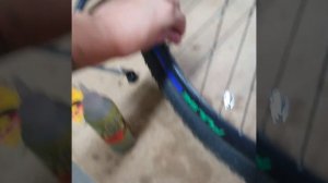 ремонт велосипеда. заливка геля в камеру для предотвращения мелких проколов