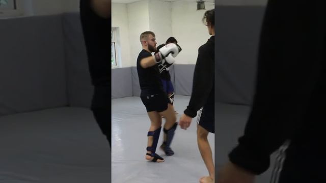2 year muay thai progression for my student. Day 1 until his first amateur fight ?? смотреть онлайн