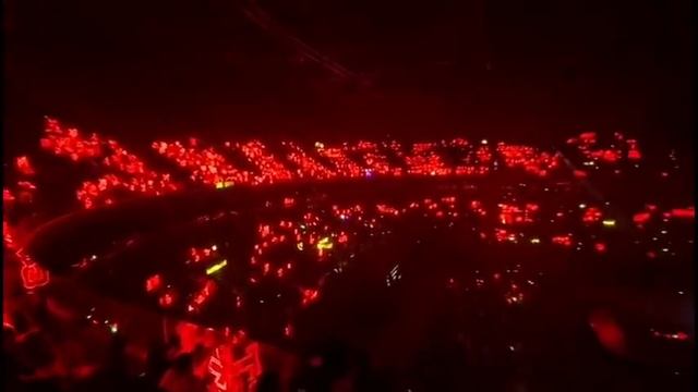 Xiao Zhan & Wang Yibo have no interactions except a quick glance at each other onstage in staraward смотреть онлайн