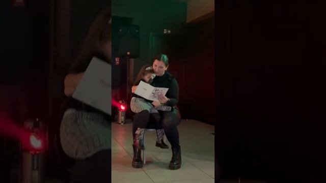 Дочка и внучка спели для мамы и бабушки на день рождения ? песня в подарок мамочке смотреть онлайн