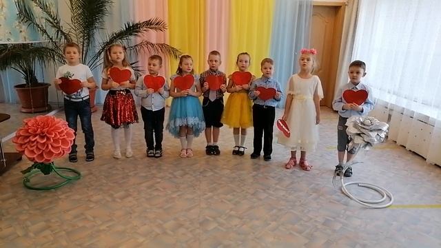 Поздравление для любимых мам группа № 9 "Сказка" смотреть онлайн