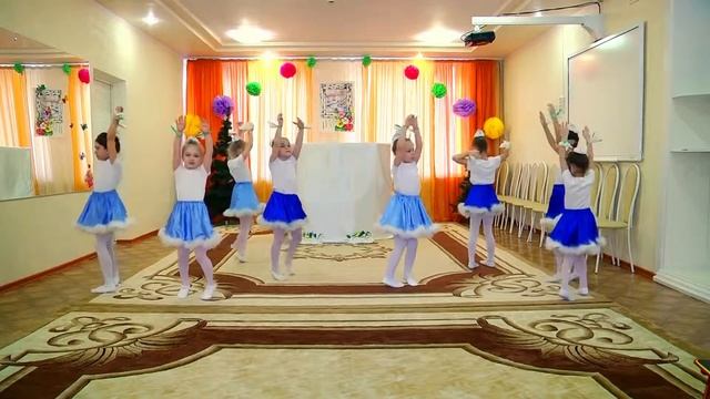 Детский сад №61 Танцевальная композиция "И расцвели подснежники" смотреть онлайн