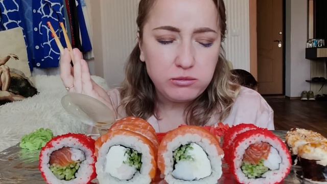 Последний мукбанг РОЛЛЫ 🍣 смотреть онлайн