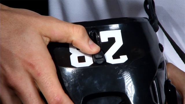 Claude Giroux And His Bauer RE-AKT Helmet смотреть онлайн