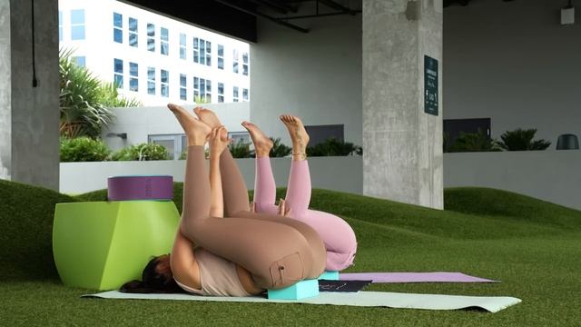 Rebecca J Personally Delivers a PS5 to a Fan - Stretched & Fit ep. 9 смотреть онлайн