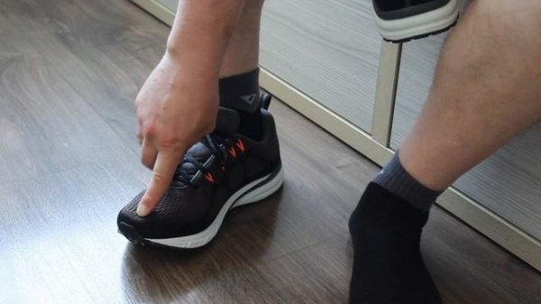 Самые покупаемые кроссовки BONA с AliExpress.