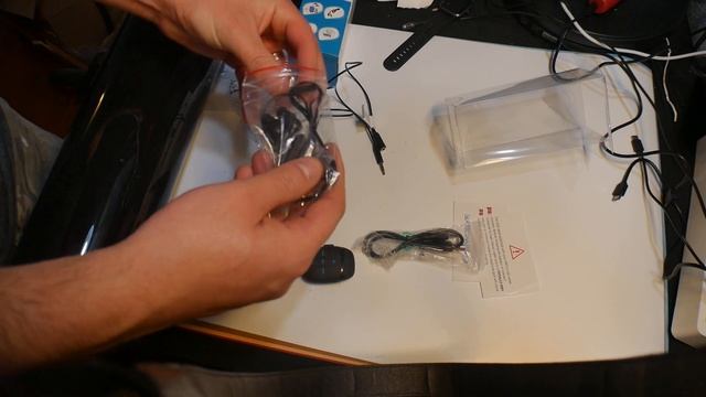 Waterproof MP3 Player for Swimming and Running,Underwater Headphones with Short Cord, Shuffle Featu смотреть онлайн