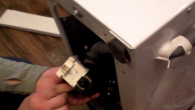 Замена помпы (насоса) смотреть онлайн