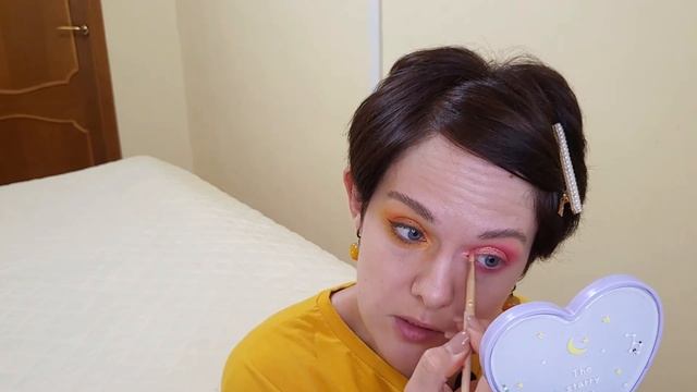 Grapefruit Fizz Shadow Palette!!!? 2 макияжа!?️Мини обзор косметики revolution! смотреть онлайн